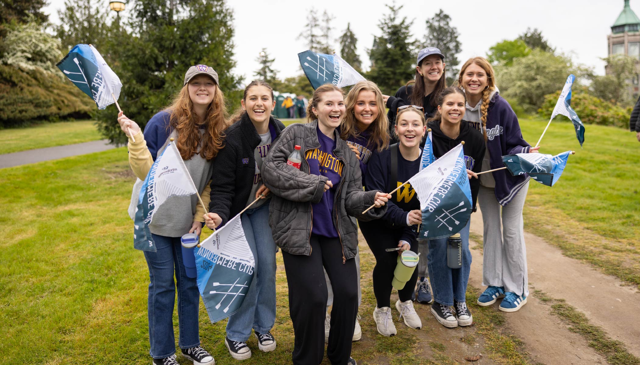 w-cup-site-gallery-volunteer-group-of-girls